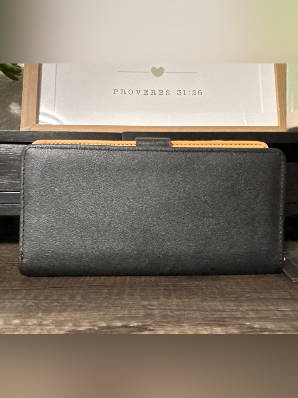 NWOT Black Wallet with Gold Leaf Cutouts - Picture 4 of 10
